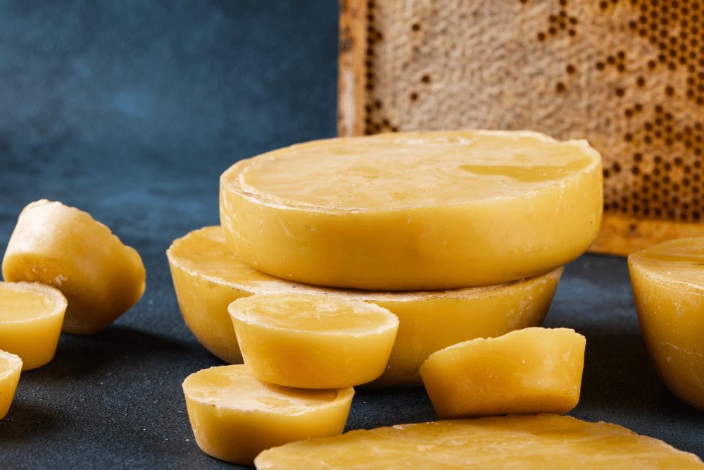 beeswax candle production